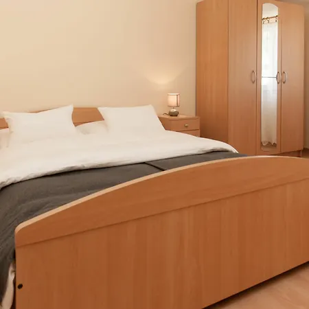 Davorka Apartment Bol