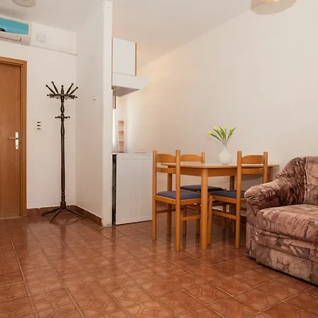 Davorka Apartment *